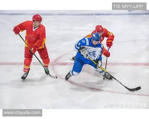 鱼雷与昆仑鸿星的激烈对决展现冰球魅力与团队精神的巅峰之战